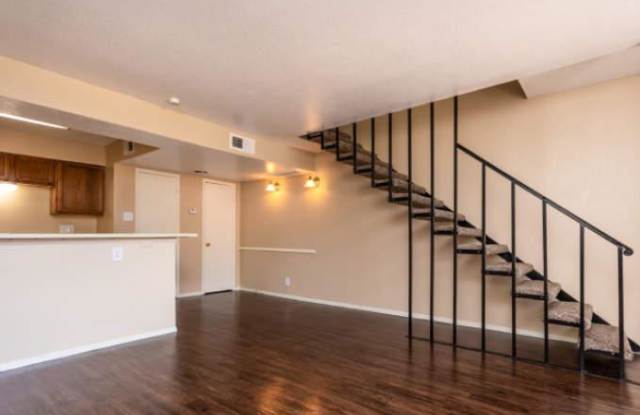 4941 Woodstone Dr Gallery 1