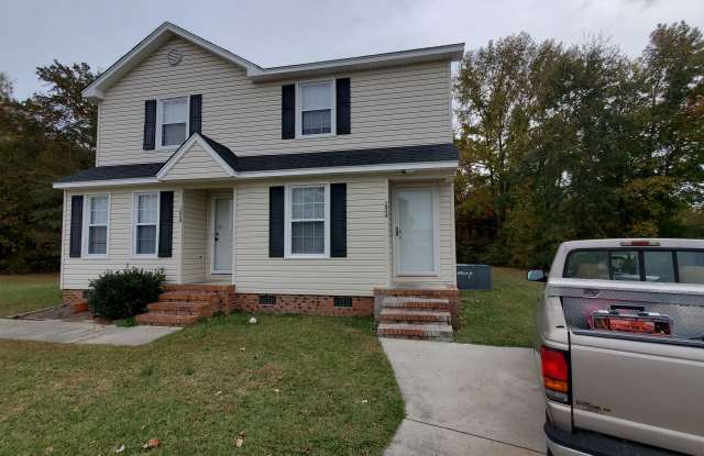 1026 Pinecrest Drive - 1026 Pinecrest Drive, Lumberton, NC 28358