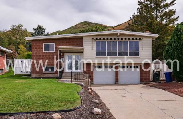 1785 S. 2600 E. photos photos