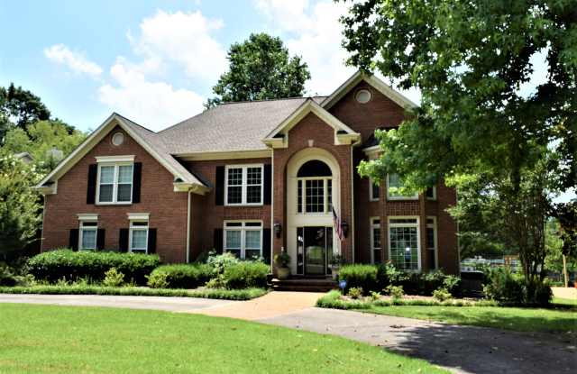 2916 Madrey Lane Southeast photos photos