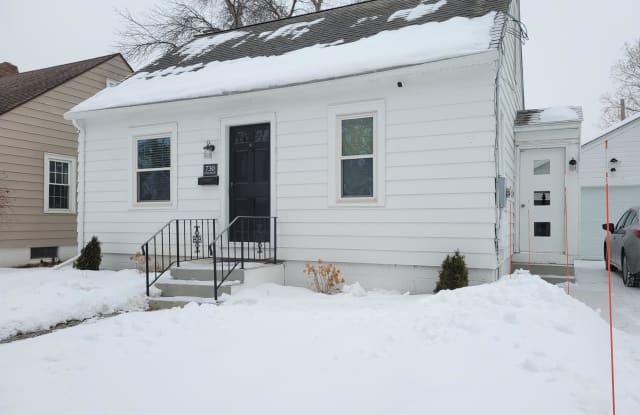 730 11th Avenue Southeast photos photos