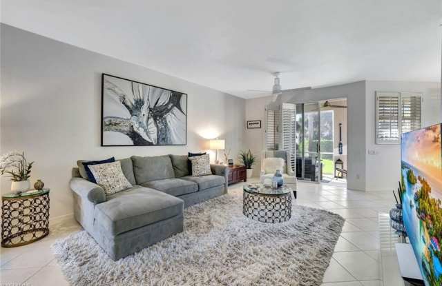 300 L Ambiance Cir unit: 3-105 photos photos