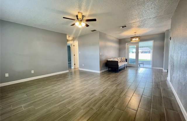 2107 E ATMORE Circle Gallery 3