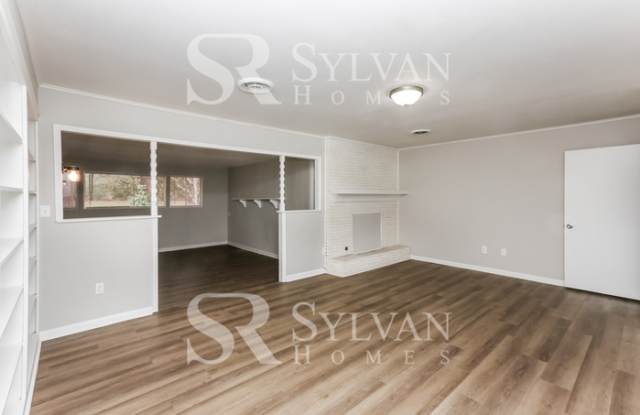 4375 Ridgewood Road Gallery 3