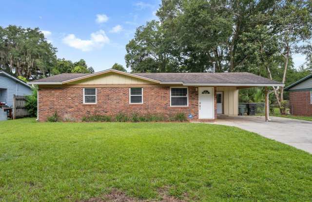 310 Lancaster Drive photos photos