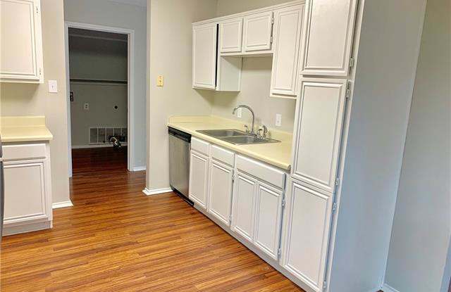 1200 CARDINAL OAKS Gallery 4