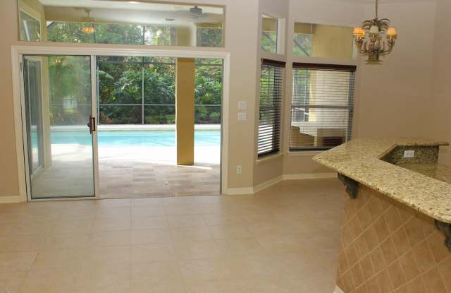 325 LAUDEN Court Gallery 4