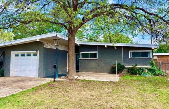 4404 44th Street photos photos