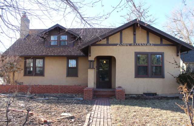 LARGE 3 bedroom in Old Broadmoor Gallery 3