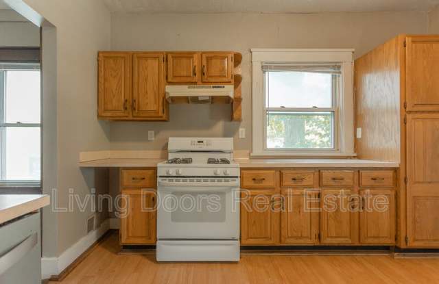 1529 N 24th St. photos photos