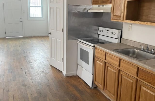 57 E Runyon Street - 57 East Runyon Street, Newark, NJ 07114