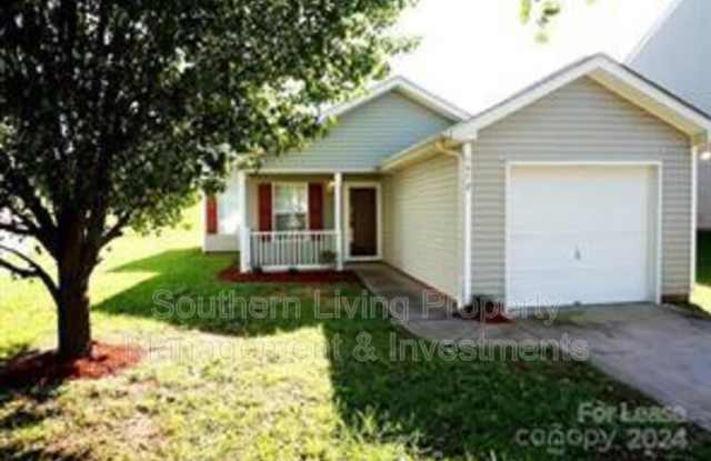 1472 Summer Coach Dr - 1472 Summer Coach Drive, Charlotte, NC 28216