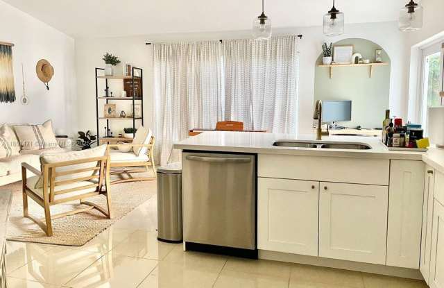 12960 SW 20th St photos photos