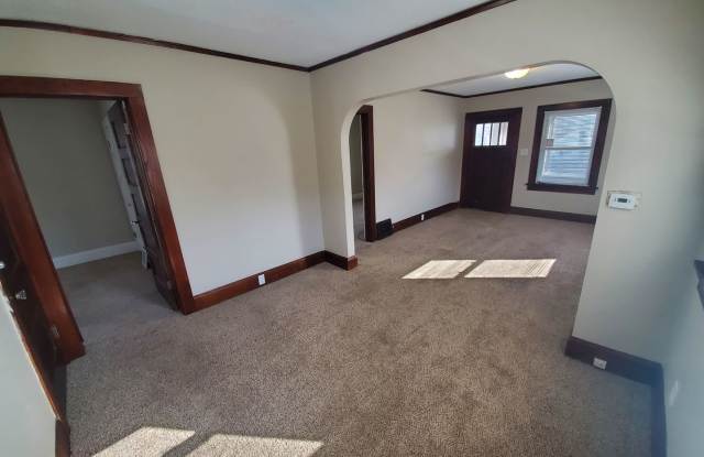 2 bedroom, 1 bathroom with 1 car garage! photos photos