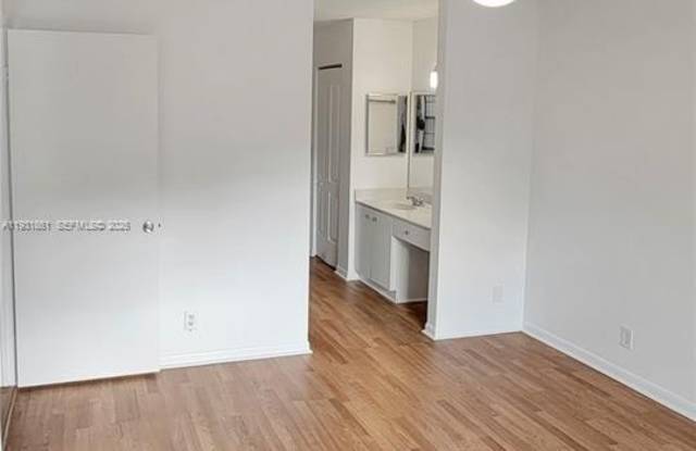 1300 SW 130th Ave photos photos