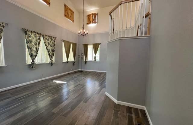 1889 Cambridge Hills Court Gallery 3