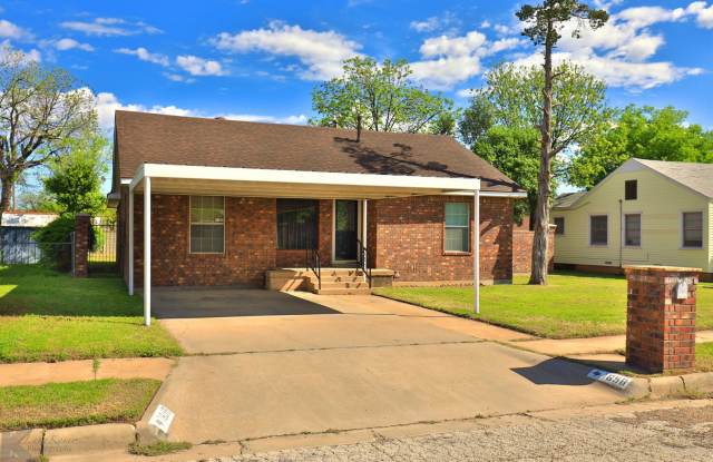 3 bed 2 bath 2 car carport home in south Abilene photos photos