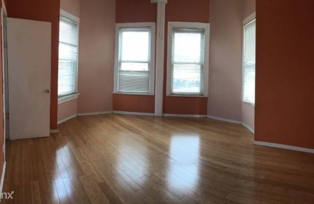 802 W 31st St 1B Gallery 2
