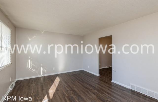 213 NW Arlan Drive Gallery 4