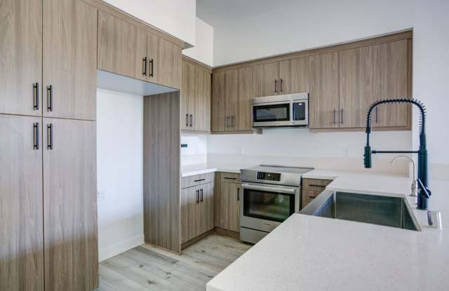 Modern 3-Bedroom Condo with Solar & EV Charging in a Quiet El Monte Community ! Gallery 3