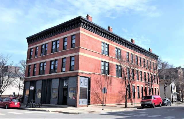 1843 South CARPENTER Street Gallery 2