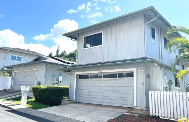 3br/2.5ba with garage, yard, solar panels in Aiea Heights! Pets Negotiable! Gallery 1