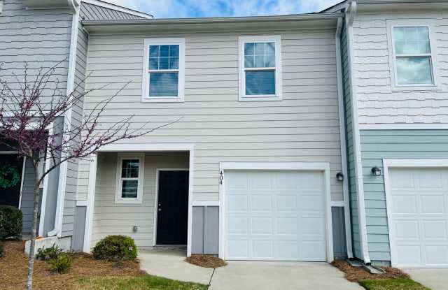 Welcome home! Beautiful 2 bedroom, 2.5 bathroom townhome located in Cartersville! Must see! photos photos