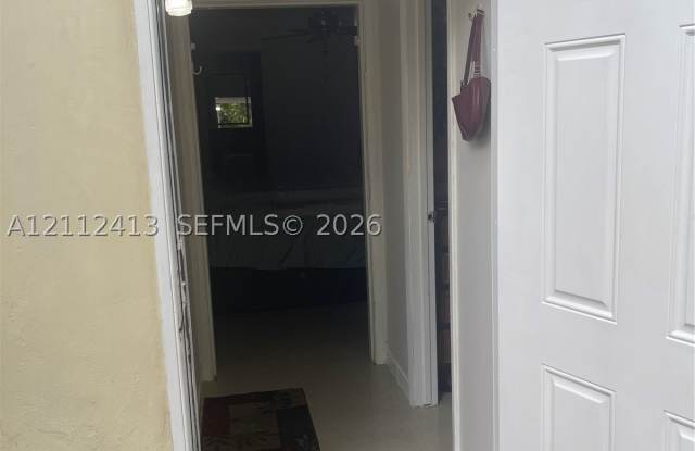 10830 Westwood Lake Dr Gallery 3