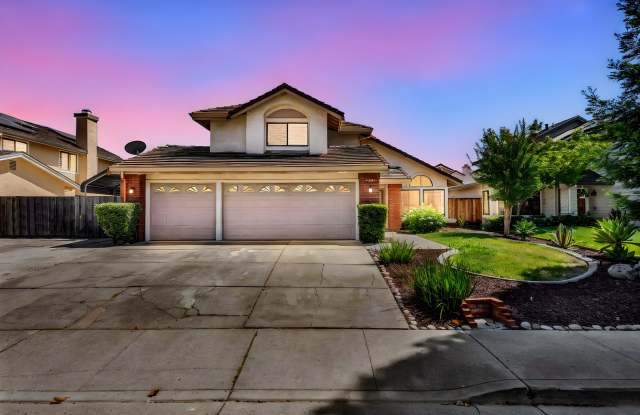 WONDERFUL NEIGHBORHOOD...WELL MAINTAINED 3 BED/2.5BATH FAMILY HOME!! photos photos