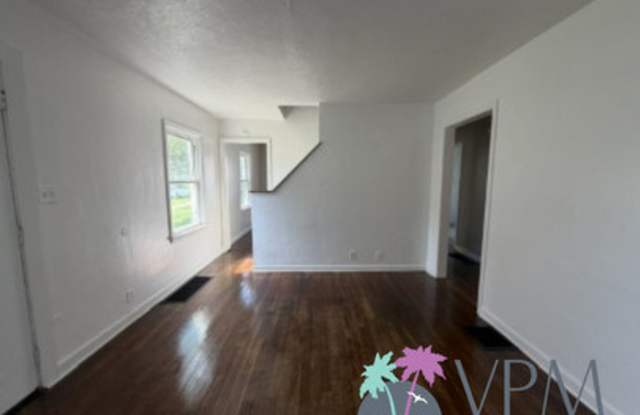 1306 North Kaley Street Gallery 2
