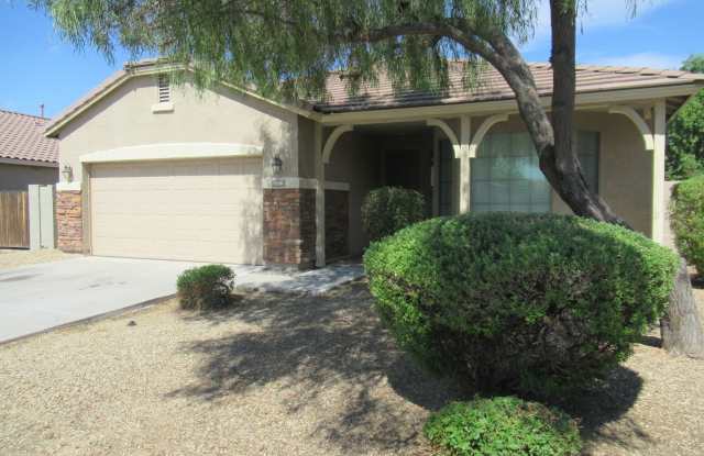 Spacious Home in Avondale! Gallery 1