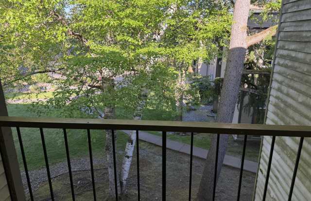 14605 NE 34th St H22 - 1 photos photos