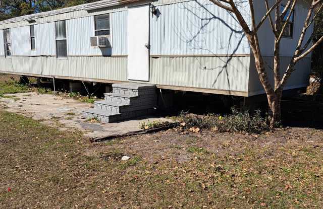 5355 New Kings Road photos photos