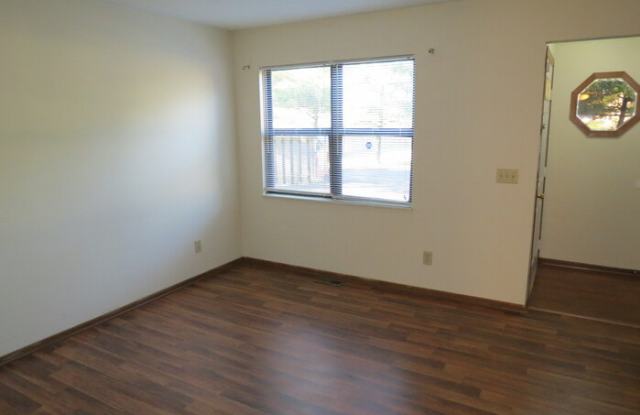 2255 Hughey Drive Gallery 3