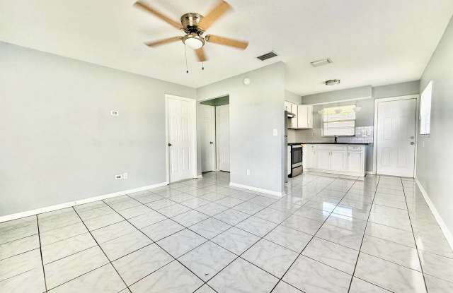 10812 Hannaway Dr Apt C Gallery 4