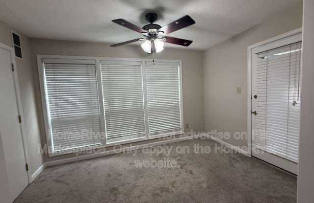 10116 Oakton Terrace Rd Gallery 3