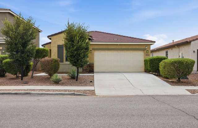 Spacious 4-Bedroom Home with Community Pool & Beautiful Backyard! photos photos