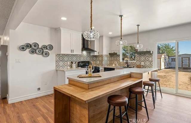 9925 Redwood photos photos