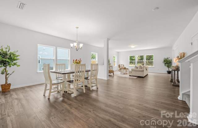 227 Redondo Drive Gallery 2