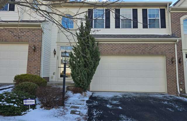 Entertainers Dream - Beautifully maintained 3 Bedroom Townhouse in Haymaker Pointe - 309 Horizon Drive, Monroeville, PA 15146