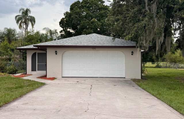 3252 Golfview Rd Gallery 1