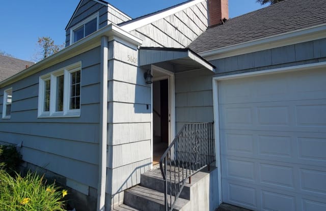 5603 53rd St W - 5603 53rd Street West, University Place, WA 98467