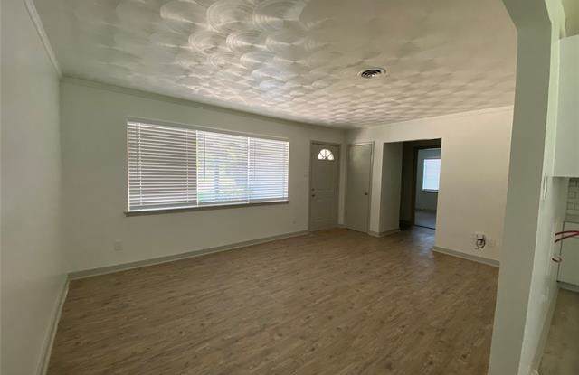 9017 Boundbrook Avenue Gallery 3