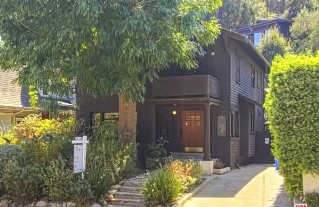 216 Mount Washington Dr Gallery 1