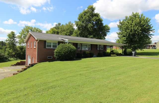 Spacious 3-Bedroom Cookeville Home with Basement, Garage and Private Patio photos photos