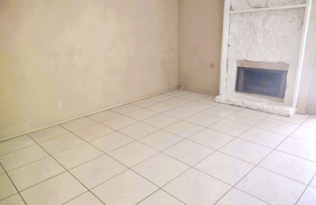 Nice Single Level Westside Home With Refrigerated Air Located In Quiet Well Established Neigthborhood Gallery 4