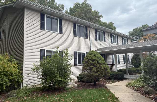 6495 Bella Vista Drive Ne Unit #101 - 6495 Bella Vista Drive Northeast, Kent County, MI 49341