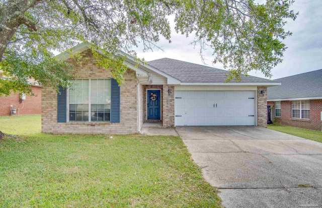 7911 Red Bean Dr - 7911 Red Bean Drive, Bellview, FL 32526