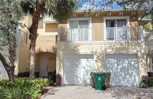 4605 SW 75th Way photos photos