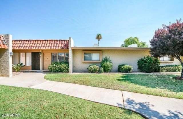 1320 E Bethany Home Road Gallery 1